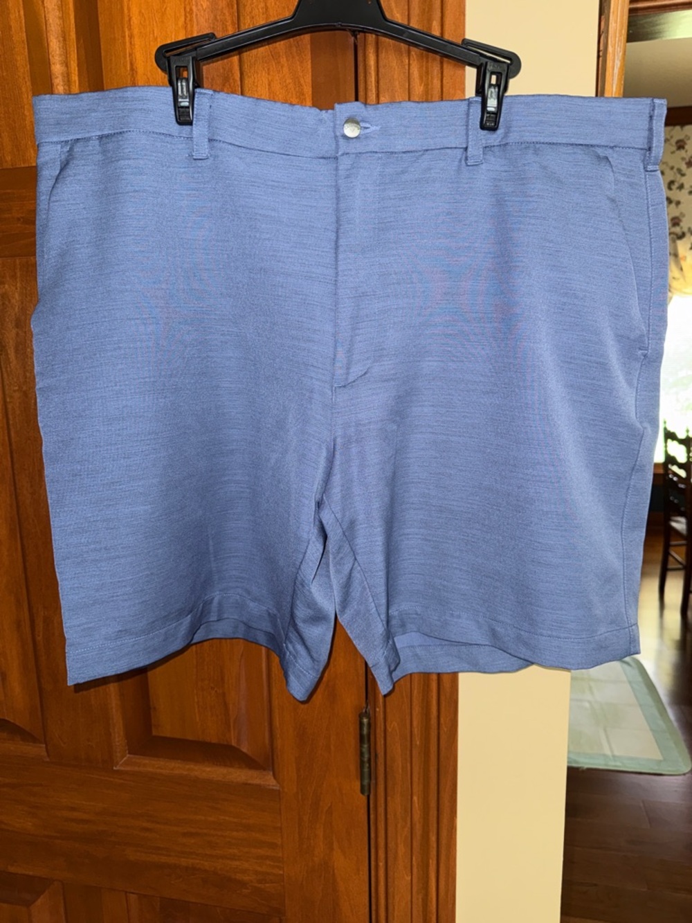 Callaway Men’s Light Blue Golf Flat-Front Shorts